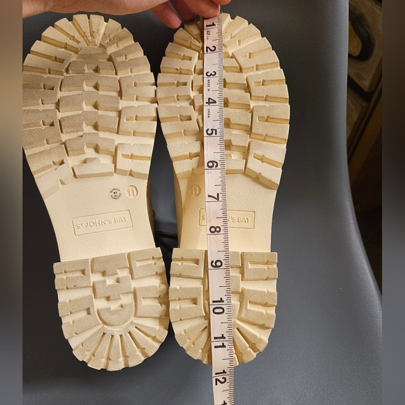 Lace Up Boots - Saint Johns Bay Lakeline - Picture 2 of 16